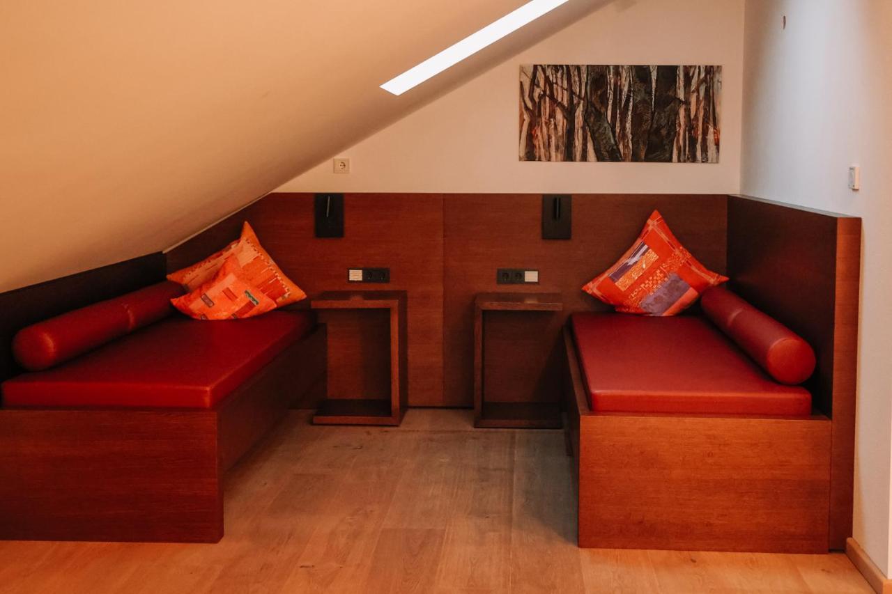 Hotel Hofwirt 新博伊恩 外观 照片